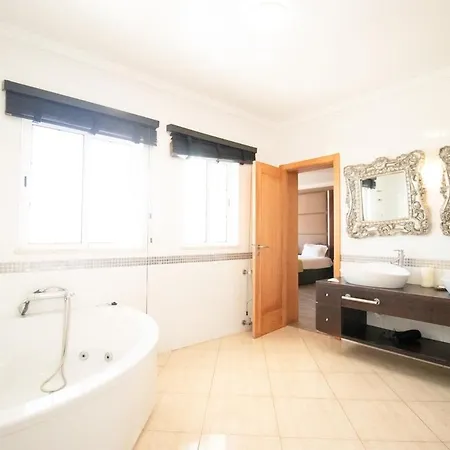 Willa Cinema - Perfect Union